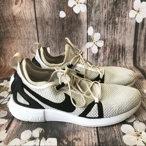 Nike Black and Light Grey Running Shoes